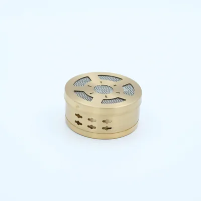 Vue 3 de MoxaBox ronde en laiton